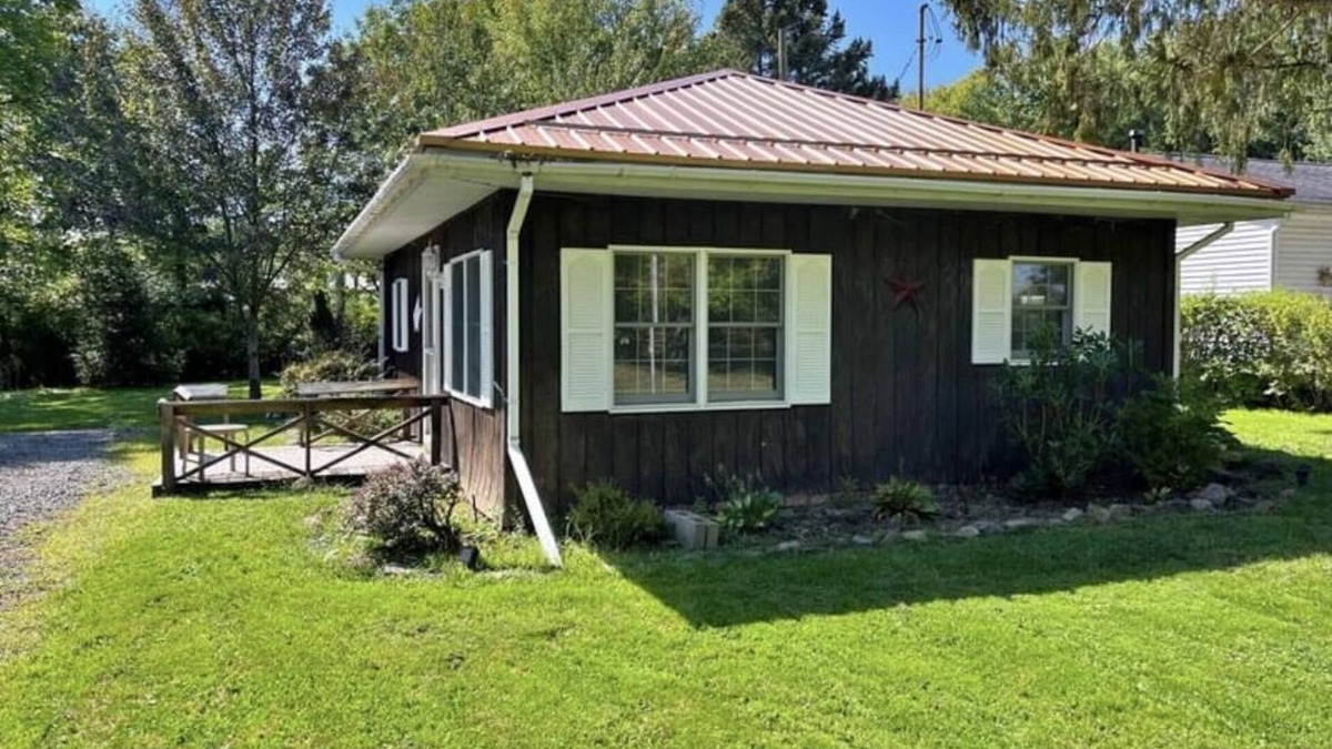 Pymatuning South Cabin | Pymatuning parkside cabin near Jamestown marina & dam