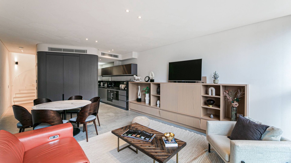 Pyrmont House | Pyrmont l Luxury House 6 Stories l Free Parking