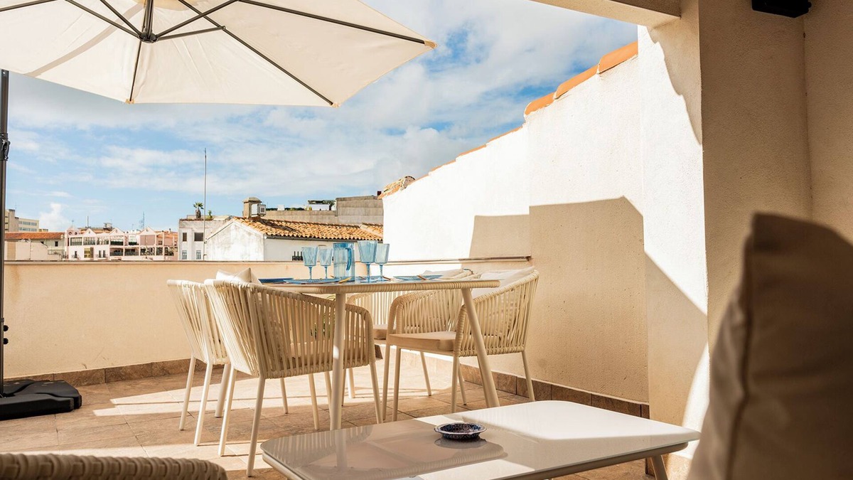 Distrito Centro-Casco-Antiguo Resort | Qazris Suites