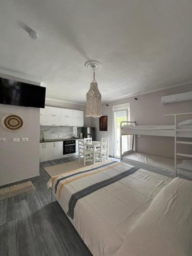 Borsh House | Qetësia Borsh