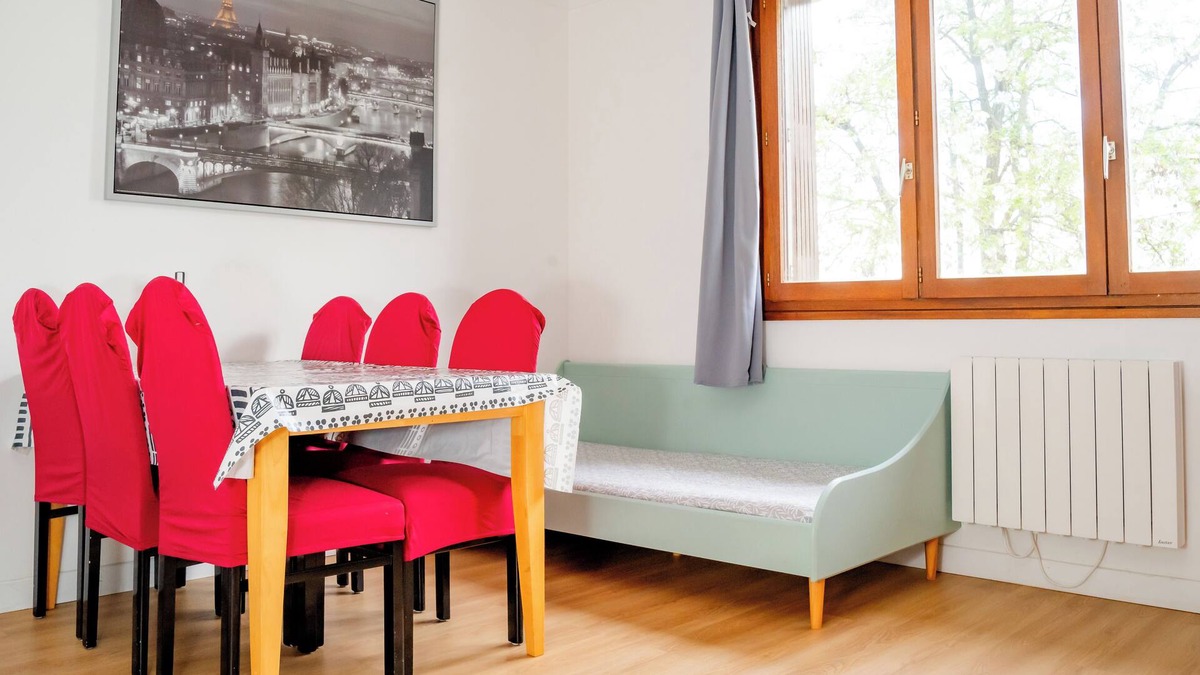 Les Stades Apartment | Qhome 3 - Cosy duplex between Paris and Disney*Private parking