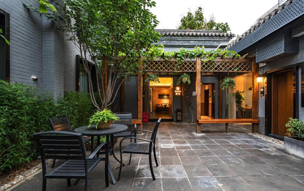 Wangfujing Shopping Area Hotel | Qiuguo Hutong Courtyard Hotel