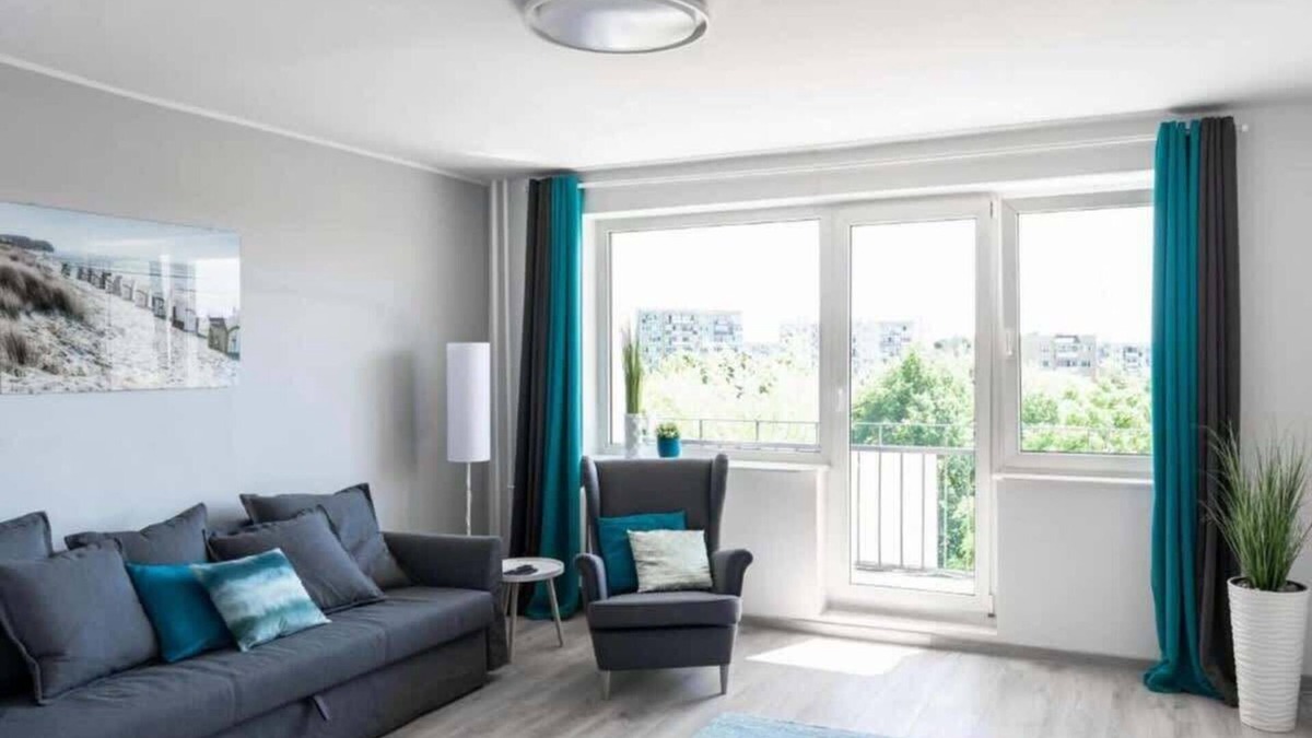 Zaspa Apartment | Quadratum Gdańsk | Large Apartment with Balcony and Desk