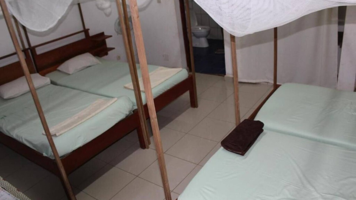 Antsiranana Hotel | Quadruple Room with Private External Bathroomn4 twin beds