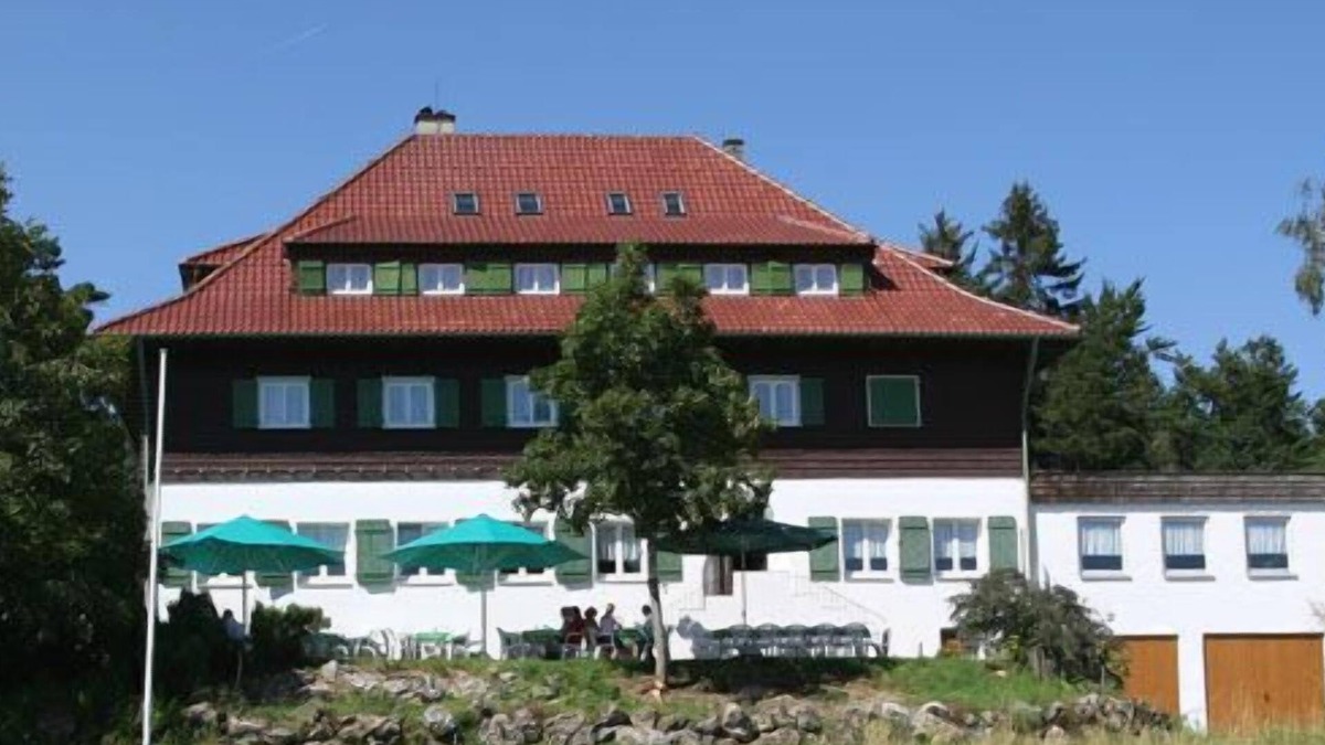 Albstadt Apartment | Quadruple room with shower and WC