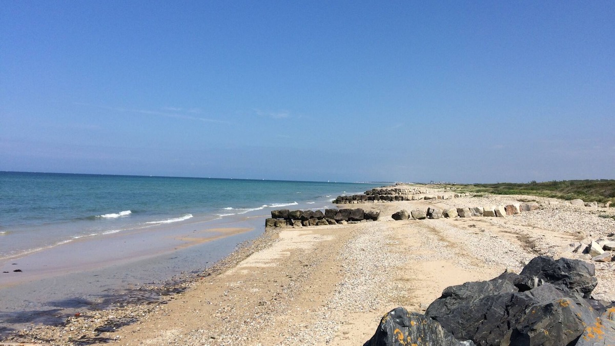 Ver-sur-Mer House | Quai Ouest: 2/4p rental 100m from Goldbeach beach