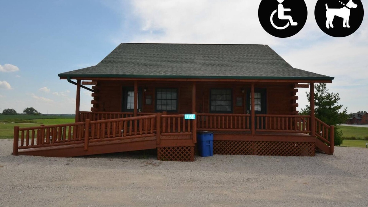 Moravia Cabin | Quail Run - Dog-Friendly - Sleeps up to Four