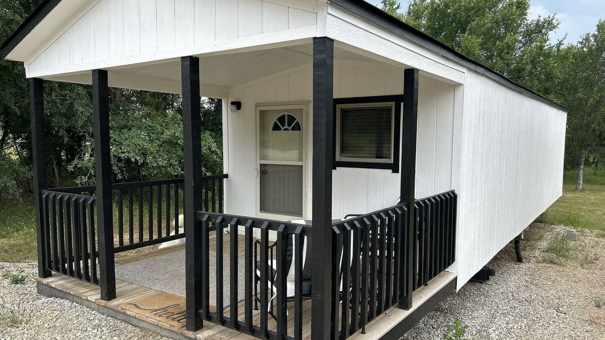 Mineral Wells House | Quaint 1 Bedroom 1 Bath Home on 65 acre ranch.