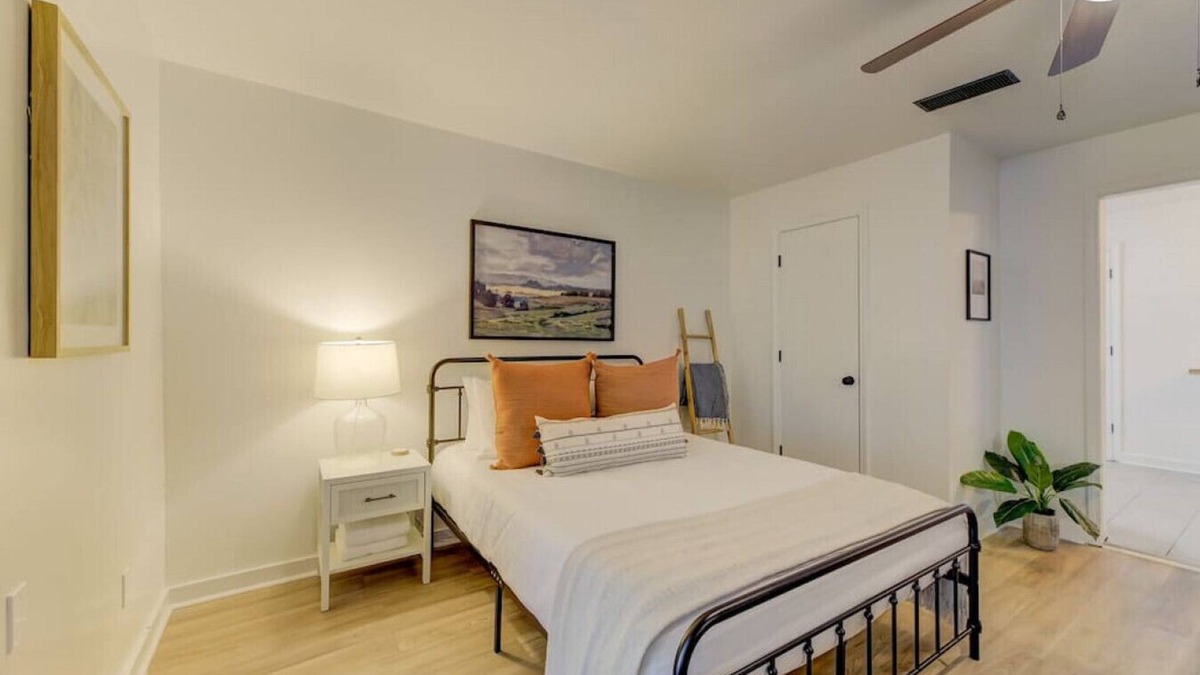 Earlewood Condo | Quaint 1 BR Apt | Mins from ZOO, USC & FT Jackson
