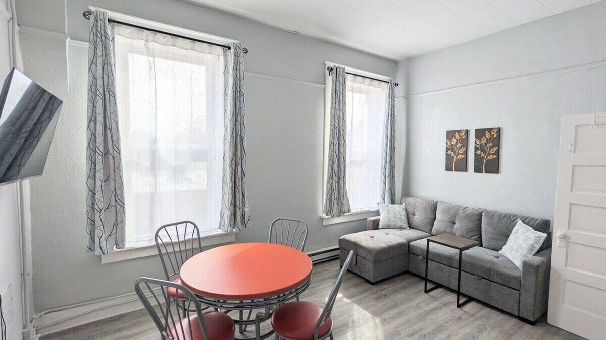 Robinson Apartment | Quaint 1BR with Kitchenette