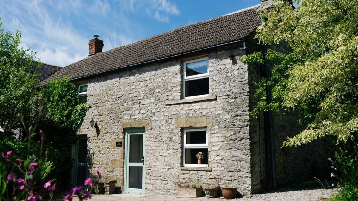 Blackwell in the Peak Cottage | Quaint 2 bedroom cottage in a lovely village location, close to Bakewell and Buxton.