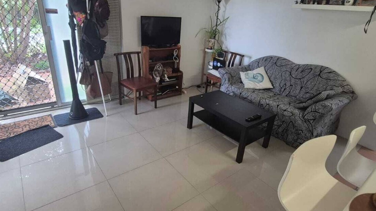 Toowong Apartment | Quaint 2BHK with Cozy Garden | Single Room | Double Room, Heart of Toowong, BNE