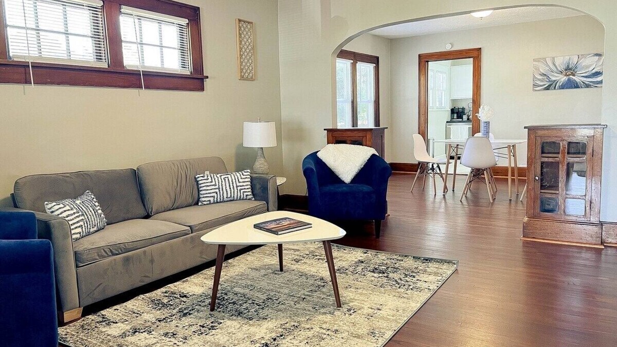 Terre Haute House | Quaint 2BR~King Bed~Deck*Grill*Firepit*By Stadium