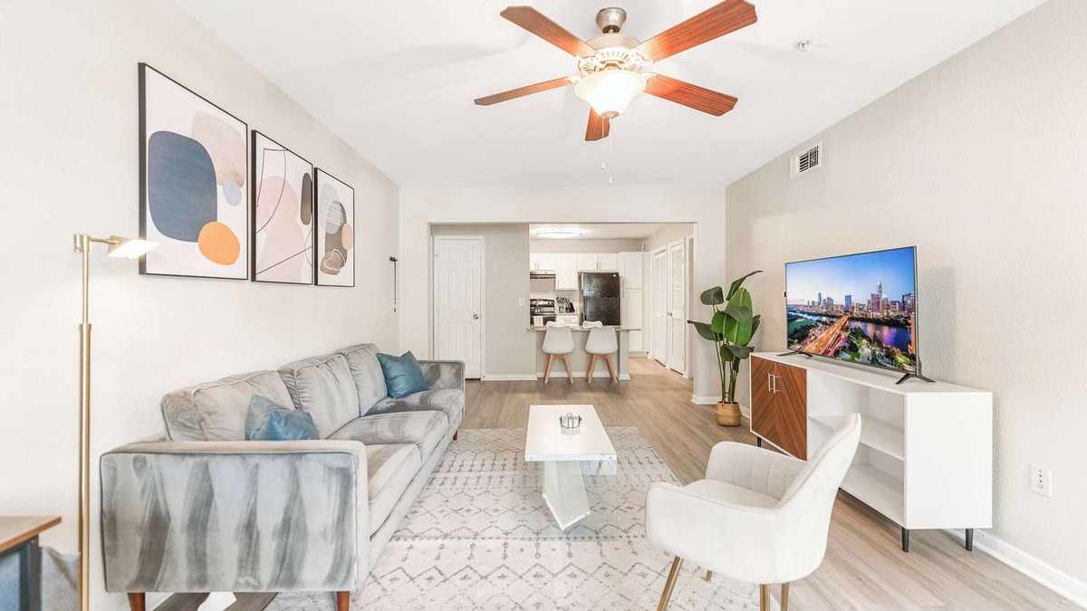 Pleasant Valley Apartment | Quaint 2BR King Suite w Gym& close to DT