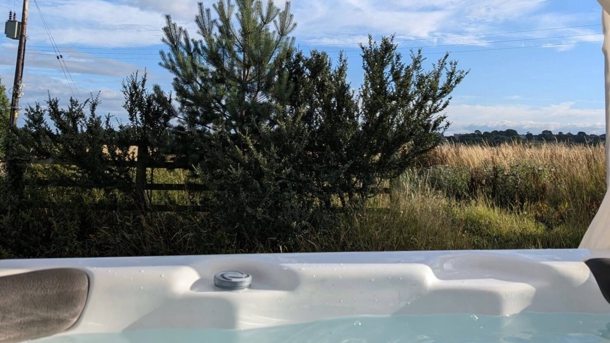 Trimdon Station House | Quaint 4 Bed Barn Conversion Barnhouse Starshinezz