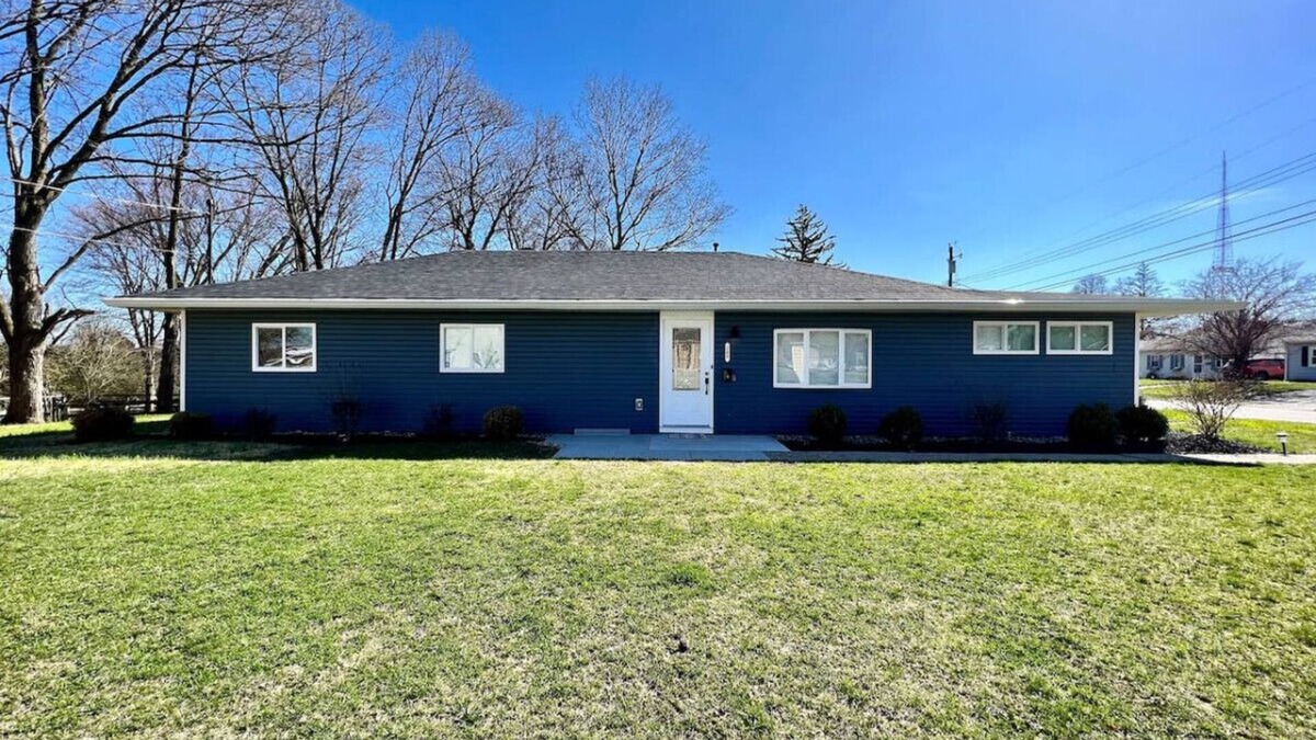 Mason House | Quaint 4 Bedroom Ranch Home in Mason Ohio