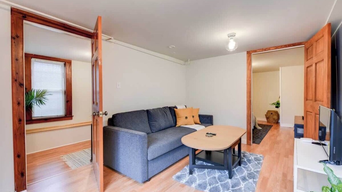 Emeryville Apartment | Quaint and Charming 2BR APT in Central Oakland