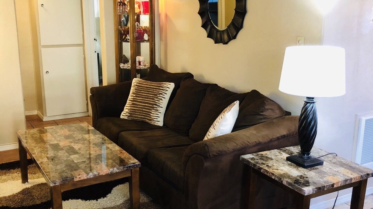 Downtown Las Vegas Apartment | Quaint and charming completely remodeled courtyard side apartment!