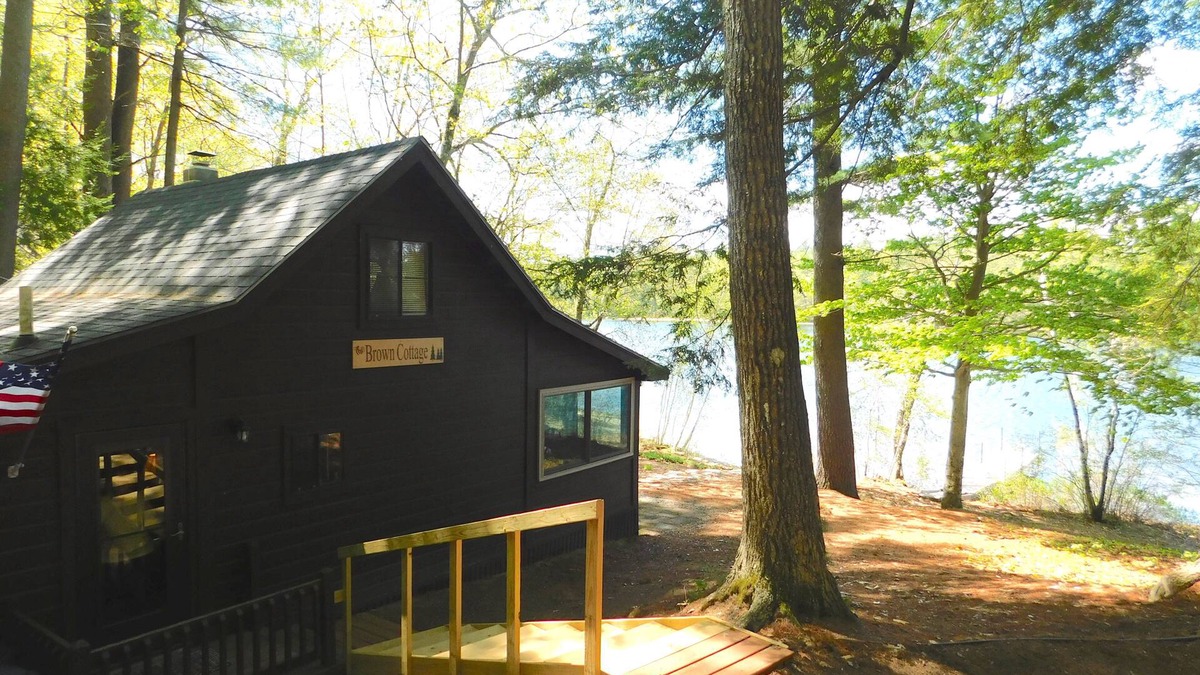 Oxford Cottage | Quaint and cozy Maine cottage on quiet Hogan Pond with large sandy beach!