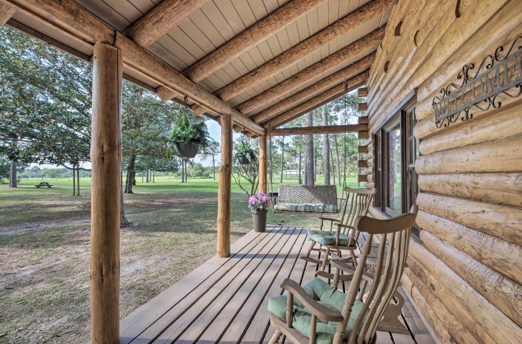 Candler House | Quaint and Quiet Belleview Cabin on 35 Acres!
