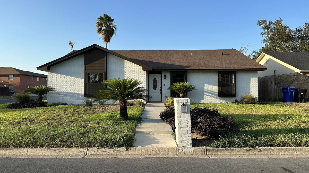 McAllen House | Quaint and quiet home away from home!