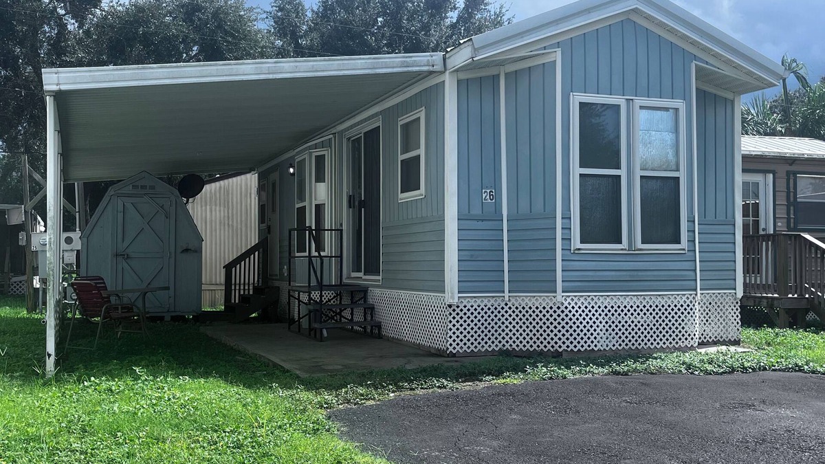 Harlingen House | Quaint and Quiet Tiny Home, with Pool!