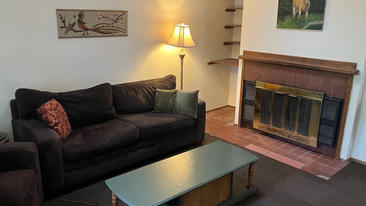 West Eugene Apartment | Quaint Apartment Blocks from Downtown Eugene
