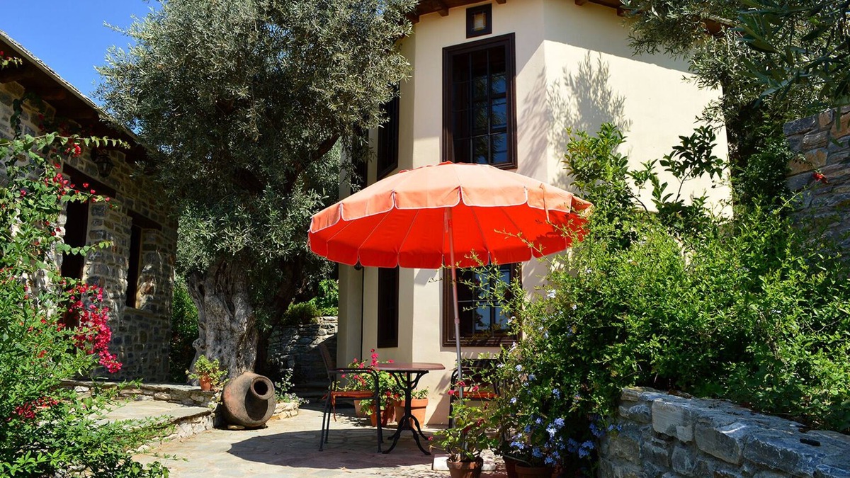 South Pelion Cottage | Quaint character cottage in traditional Greek village