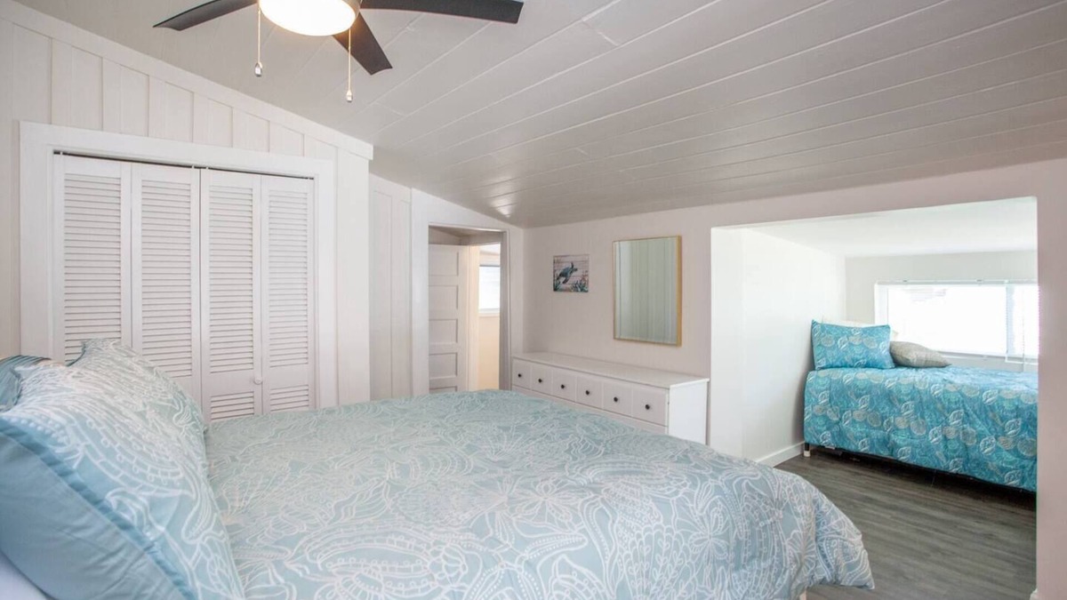Ozona Cottage | Quaint, Clean and Bright Cottage in Ozona