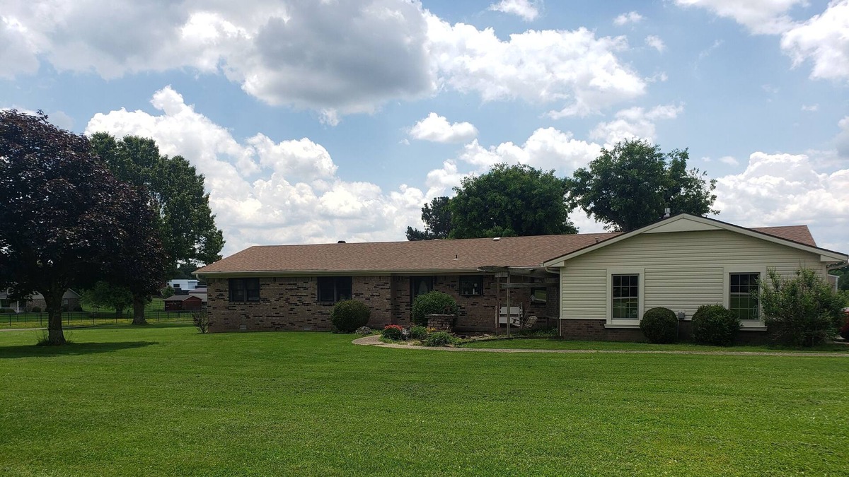 Bentonville - Fayetteville House | Quaint country setting close in! Sits on 5 acres in Elm Springs