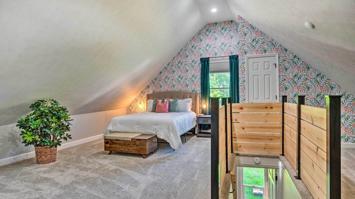 Near Eastside Cottage | Quaint + Cozy Indianapolis Getaway w/Yard!