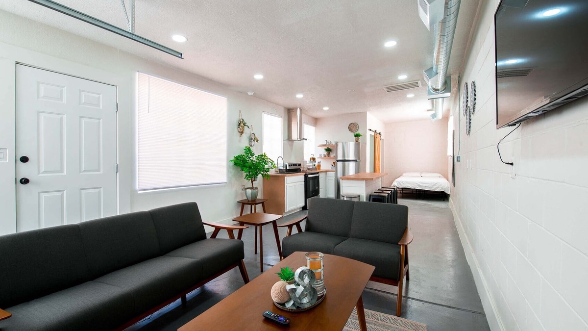 Pershing - Government Hill Apartment | Quaint cozy studio located in the heart of El Paso