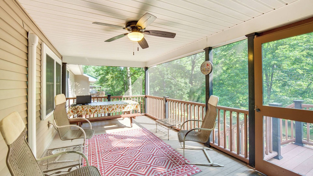 Elysburg Cottage | Quaint Elysburg Cottage: Walk to Knoebels Resort!