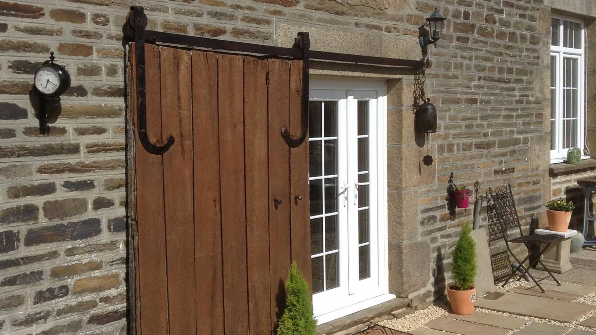 Savigny-le-Vieux Cottage | "Quaint French Cottage"