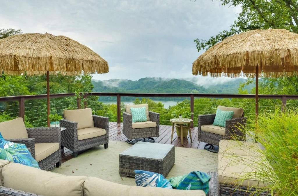 Granville House | Quaint Granville Retreat with Cumberland River Views
