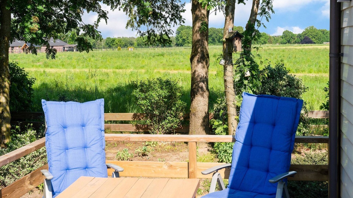 Garderen House | Quaint Holiday Home in Garderen with Fenced Garden
