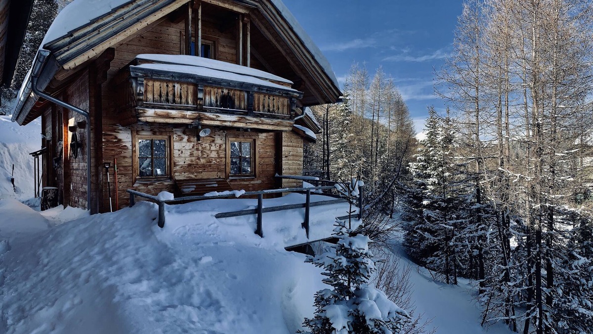 Turracher Hohe Ski Chalet | Quaint hut in snow-sure 1750m with pool & sauna, right in the ski & hiking area!