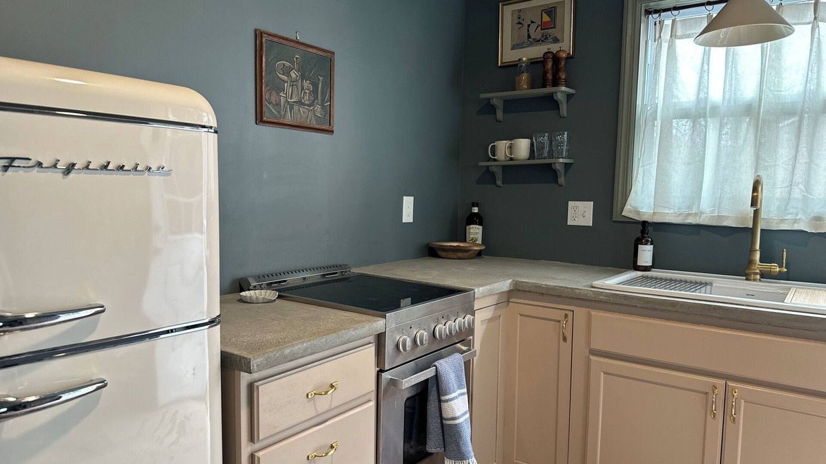 Shepherdstown Cottage | Quaint Mini Cottage in Shepherdstown - Walking Distance