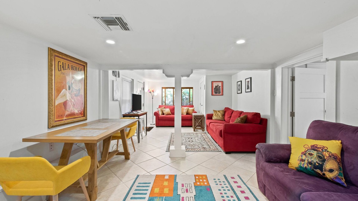 Fairgrounds Apartment | Quaint one bedroom blocks from city park and the fairgrounds