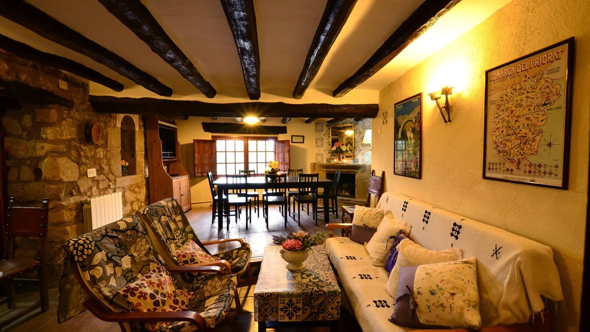 Cornudella de Montsant Cottage | Quaint pet-friendly vacation home