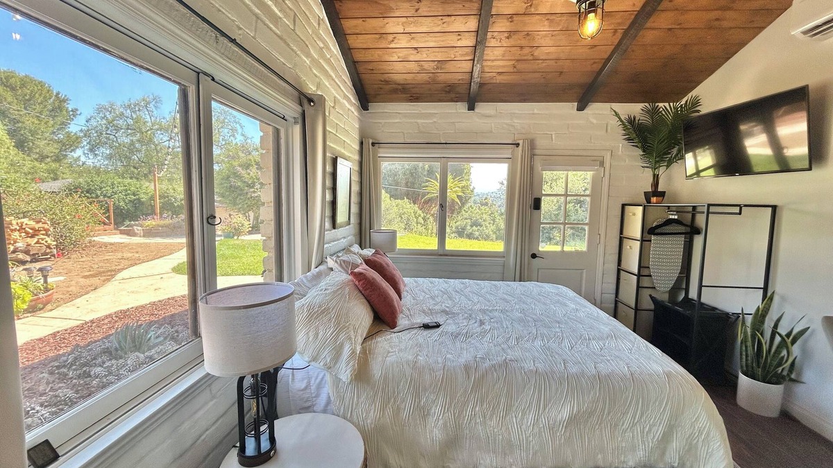 Kit Carson Apartment | Quaint, peaceful guest suite with beautiful views