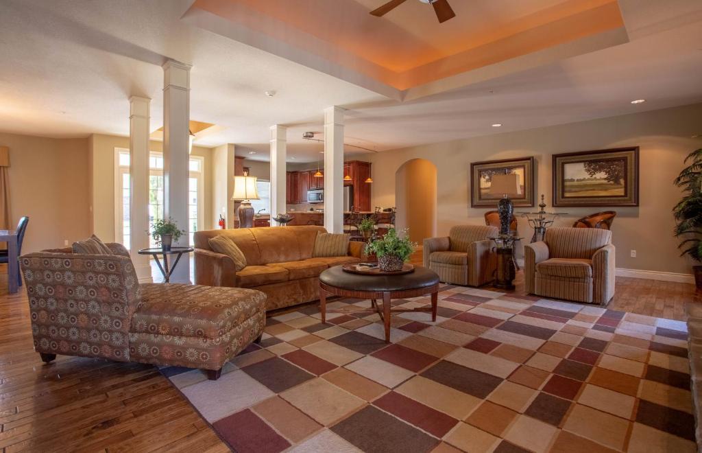 Branson Villa | Quaint Quarters Villa