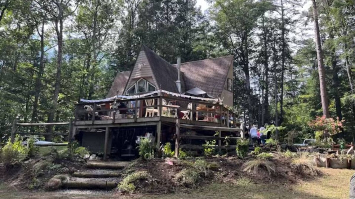 Quechee House | Quaint Quechee A-Frame