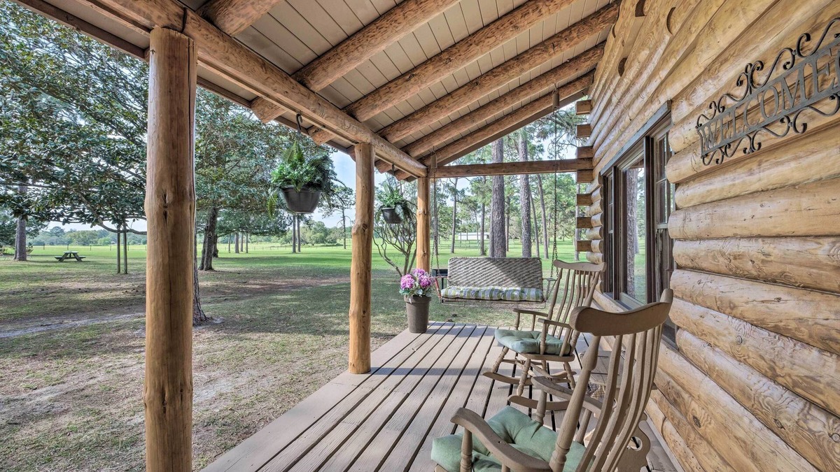 Candler Cabin | Quaint & Quiet Belleview Cabin on 35 Acres!