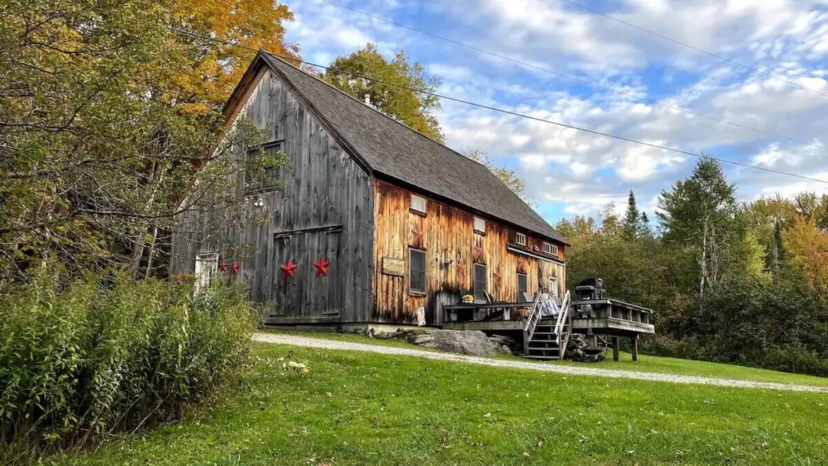 Mount Holly Cabin | Quaint, relaxing and cozy Cabin for your getaway!nn