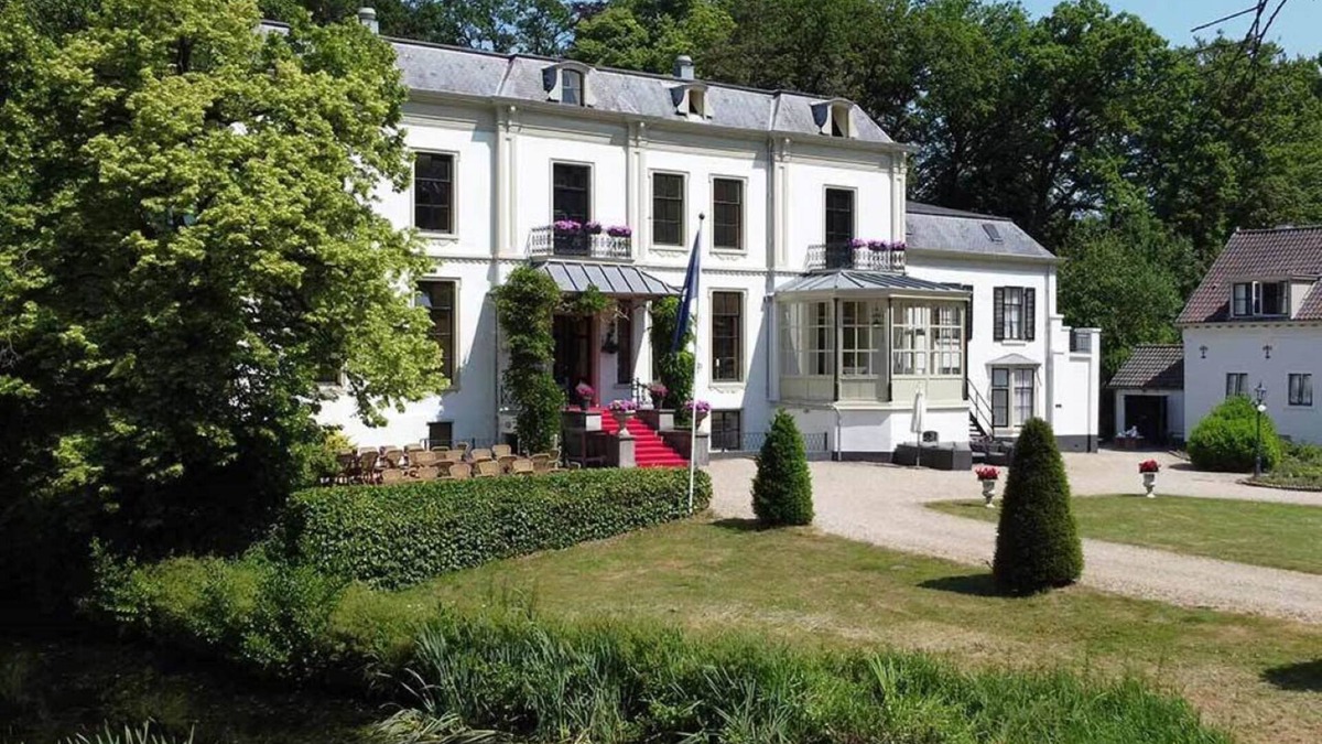 Eerbeek Hotel | Quaint Retreat for Two Near with Easy Cycling Routes Nearby - 3 Units