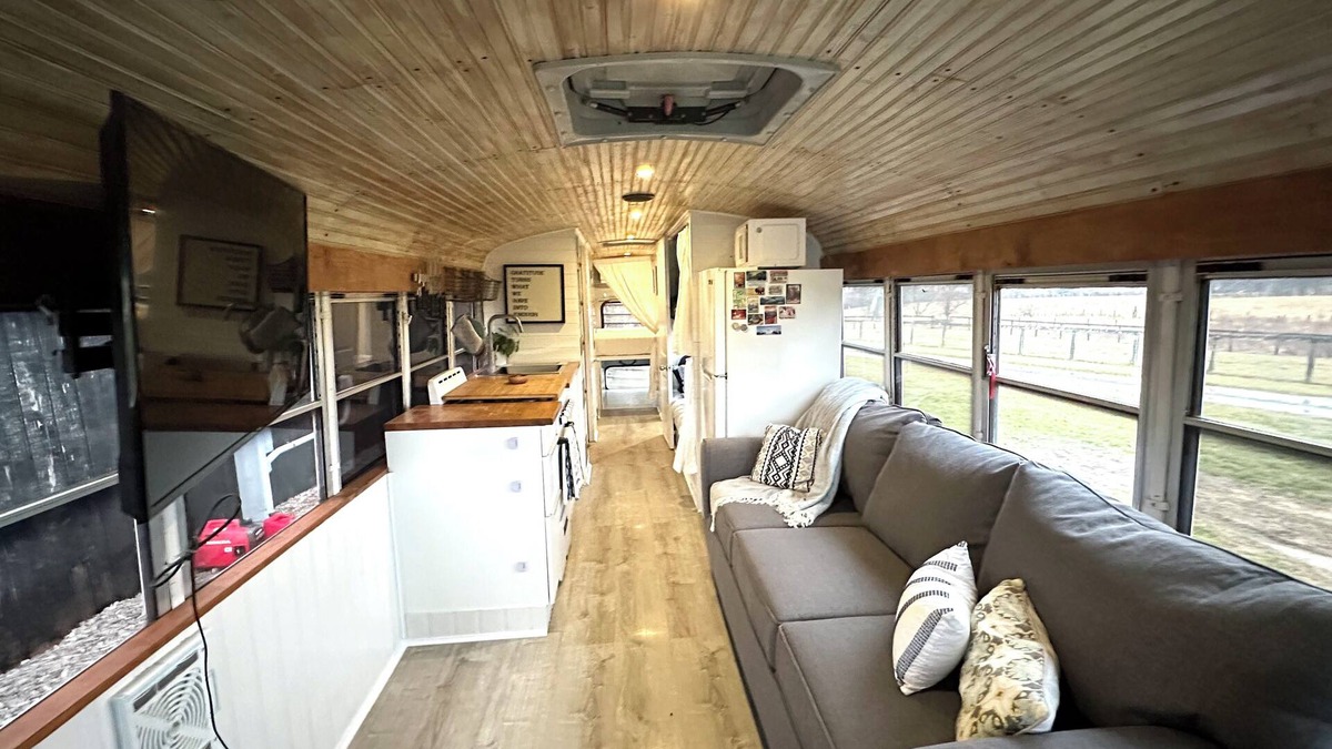 Stanton House | Quaint School Bus with AC near Red River Gorge
