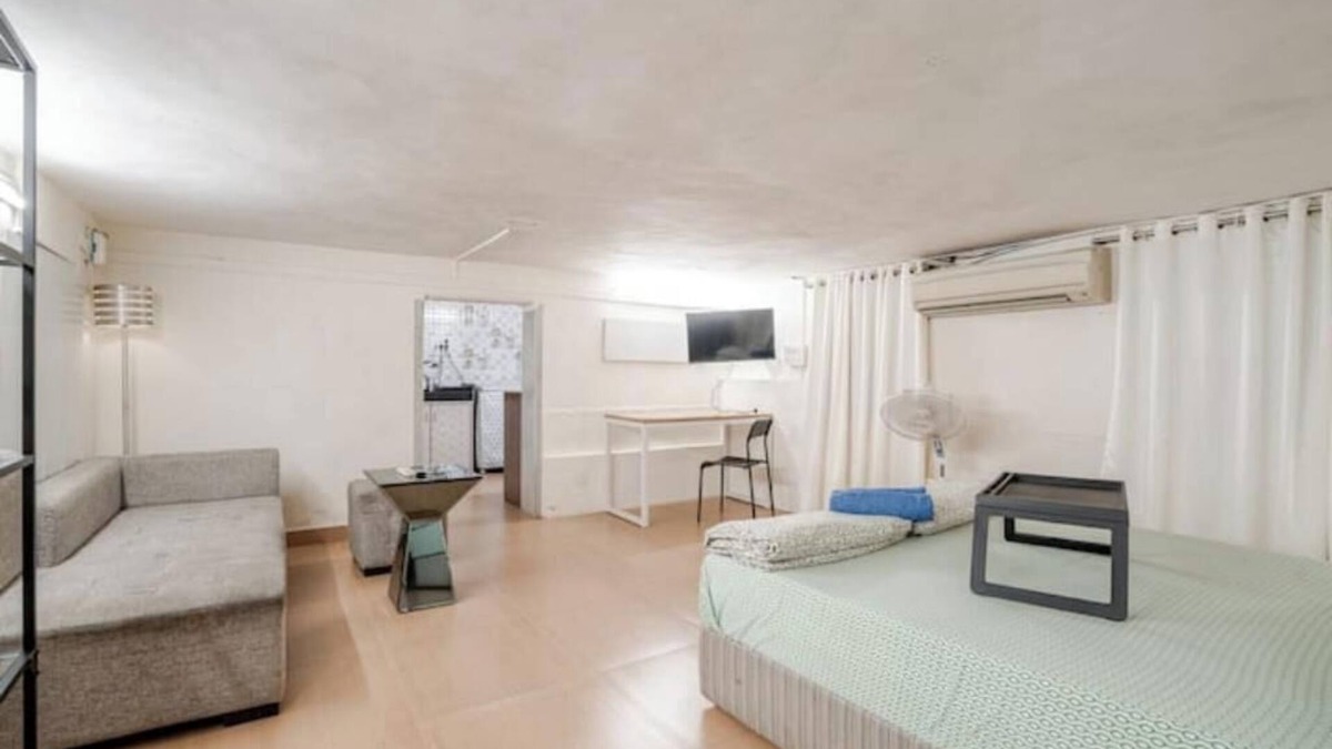 Pali Hill Apartment | Quaint studio in Bandra W. Pali Hill