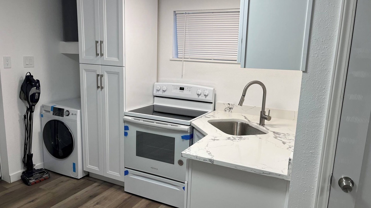 Olympic Hills Apartment | Quaint studio with WiFi in amazing Seattle