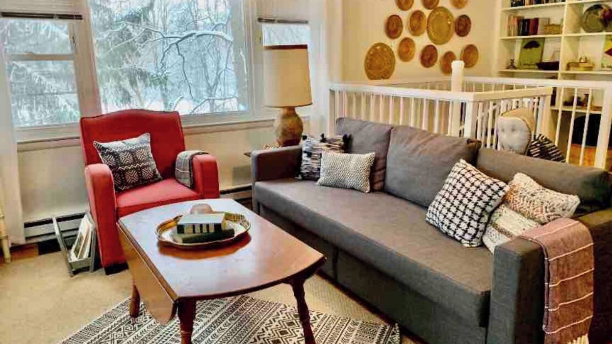 Spring Grove Cottage | Quaker Hill Cottage on gated estate with fire pit & hiking trails